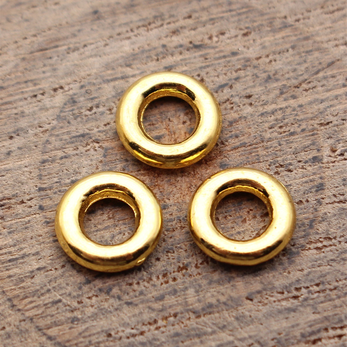 Conectores de dijes redondos c - Resin Crafts Diy reseña y precio